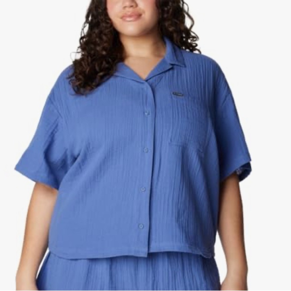 Columbia Women's Holly Hideaway Breezy Top NWT
PTP 24”